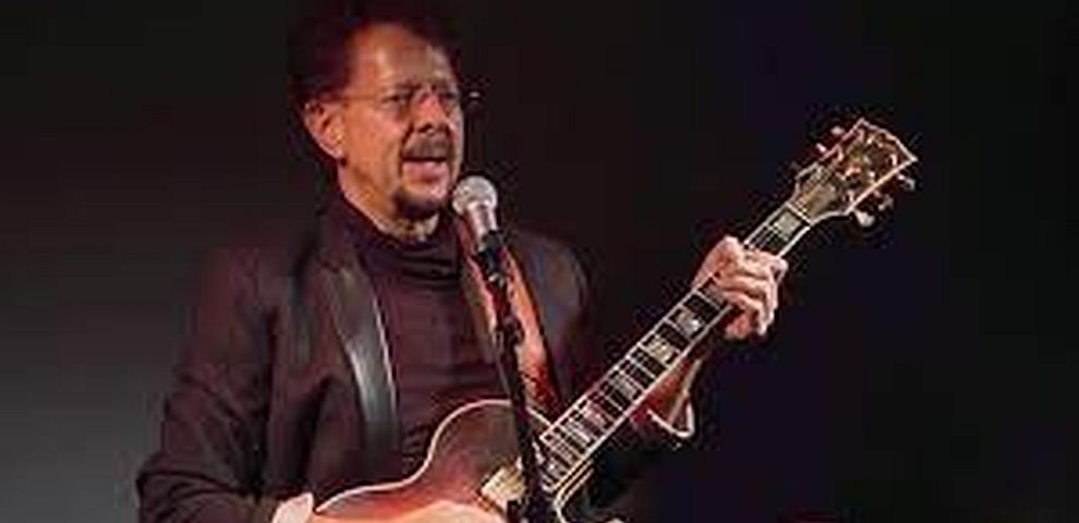 Live Music Sundays with Dale Basnett